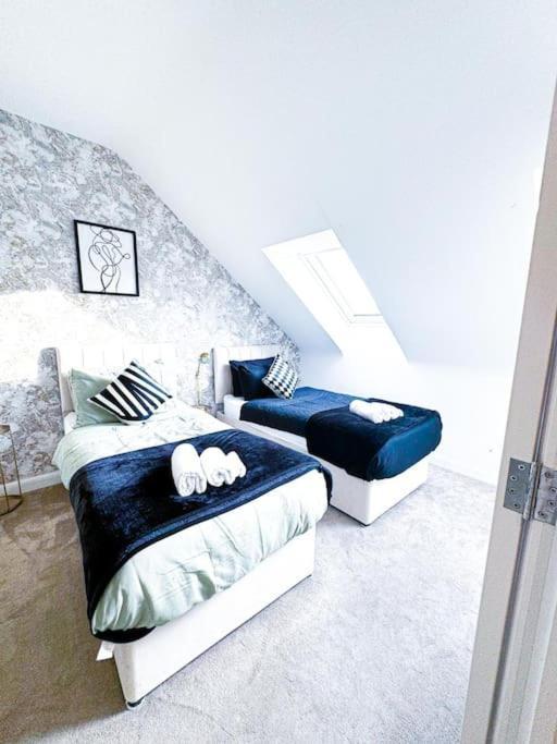 Contractors, Families, Tourists & Groups Welcome Sleeps Upto 9, Garden, Pet Allowed, Parking Included! Μπέρμιγχαμ Εξωτερικό φωτογραφία