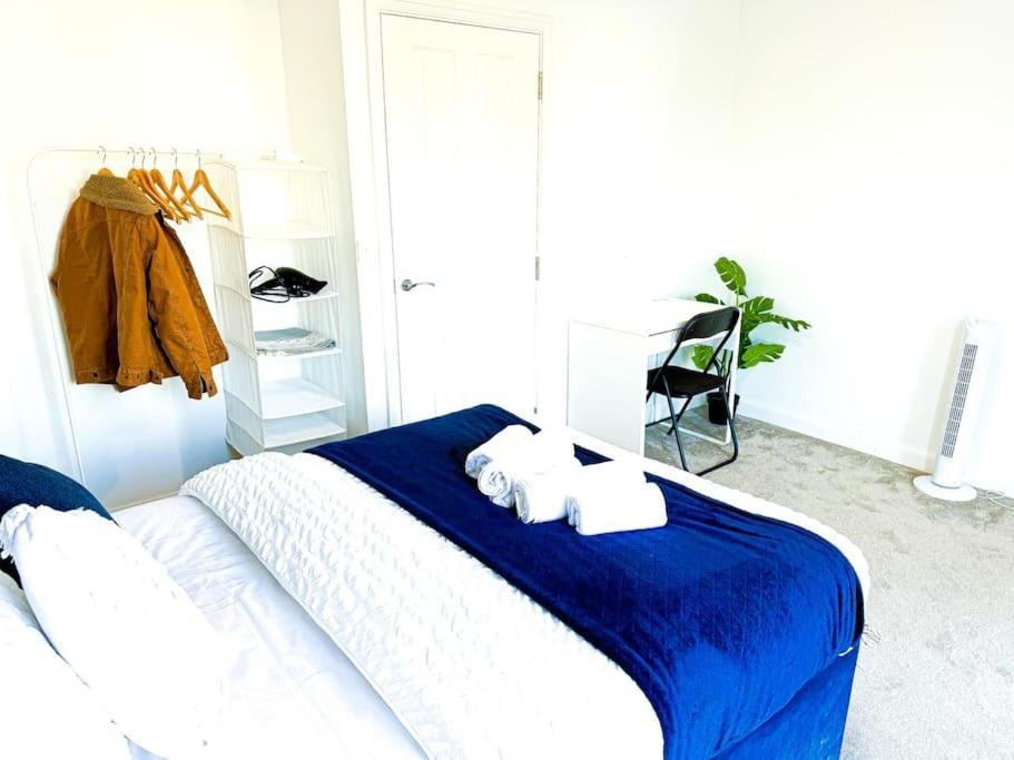 Contractors, Families, Tourists & Groups Welcome Sleeps Upto 9, Garden, Pet Allowed, Parking Included! Μπέρμιγχαμ Εξωτερικό φωτογραφία